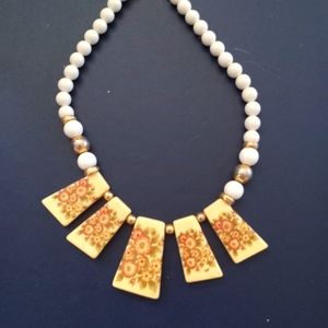 Necklace and earings